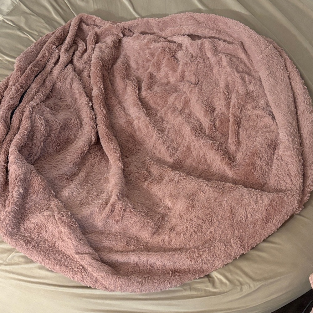 Luxurious Pink Plush Blanket